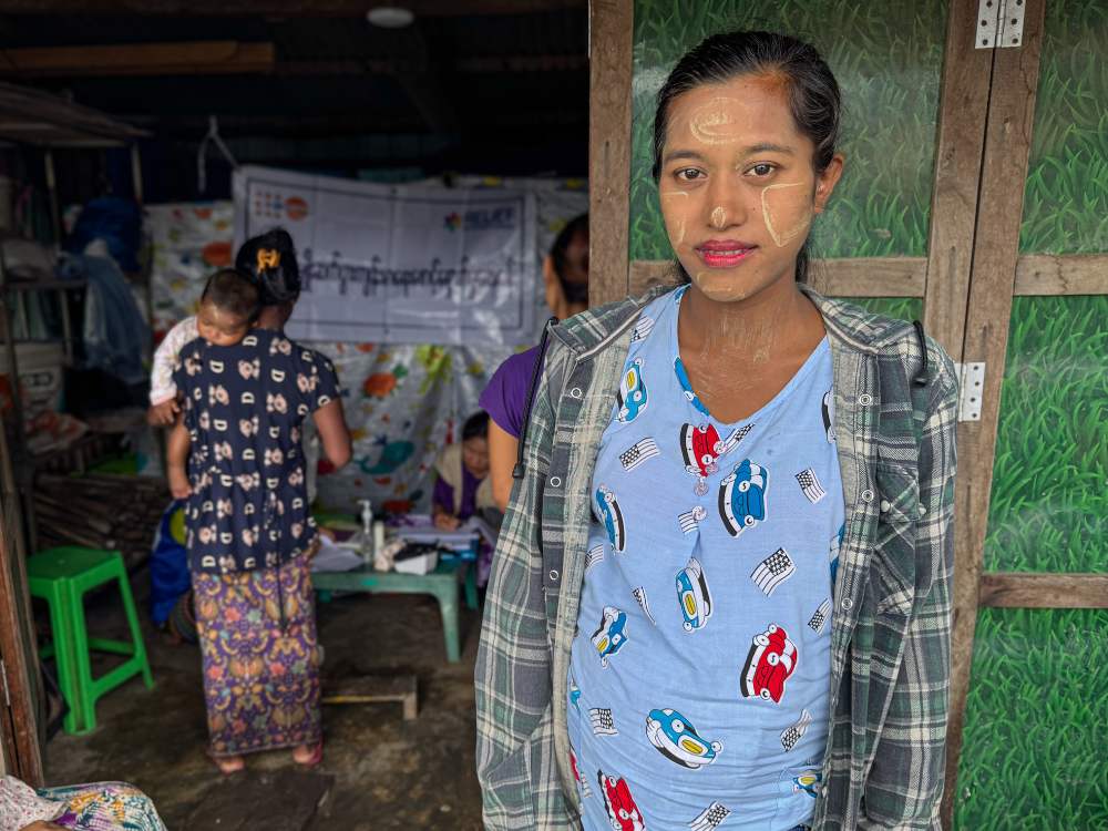 Figure 2: A pregnant woman receives antenatal care at RI’s mobile clinic in Rakhine.  Photo © UNFPA Myanmar