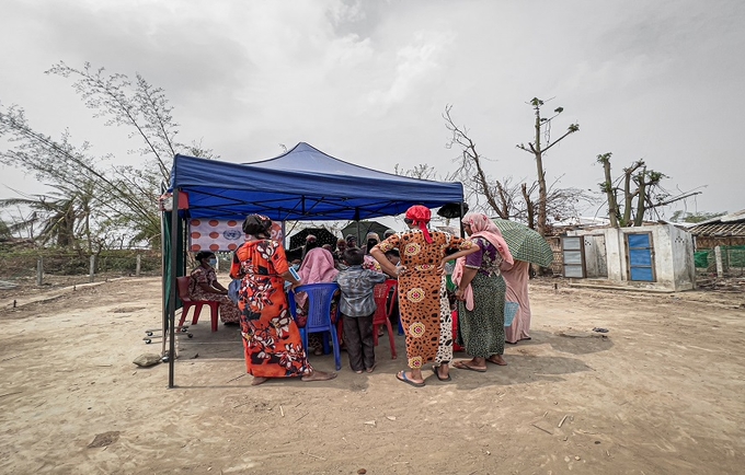 Women from the village of Say Thamar Kyi receive health care and reproductive health services at a mobile clinic operating in ar