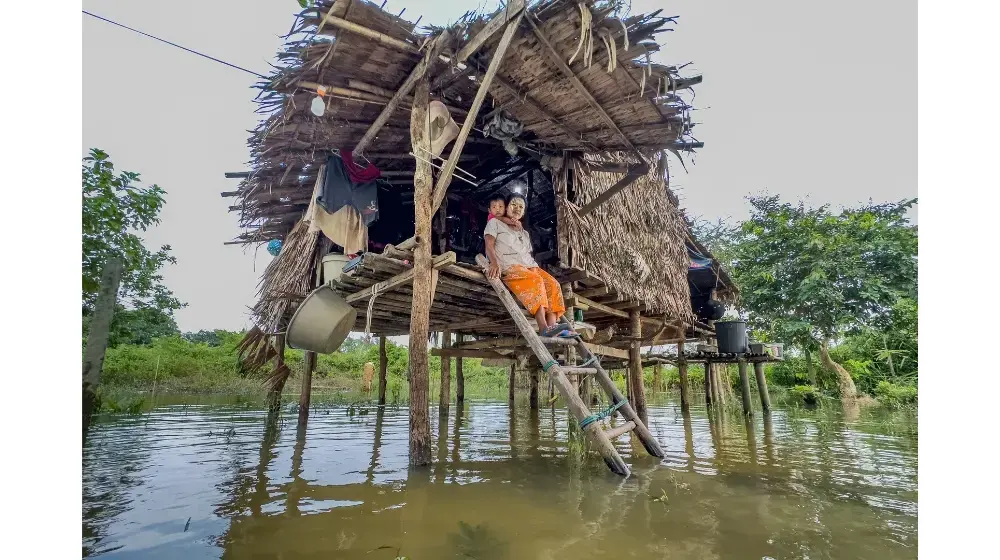 United in the Deluge: UNFPA’s Partners and Community Volunteers Supporting Flood-affected Women and Girls in Myanmar for Essential Health Care and Protection