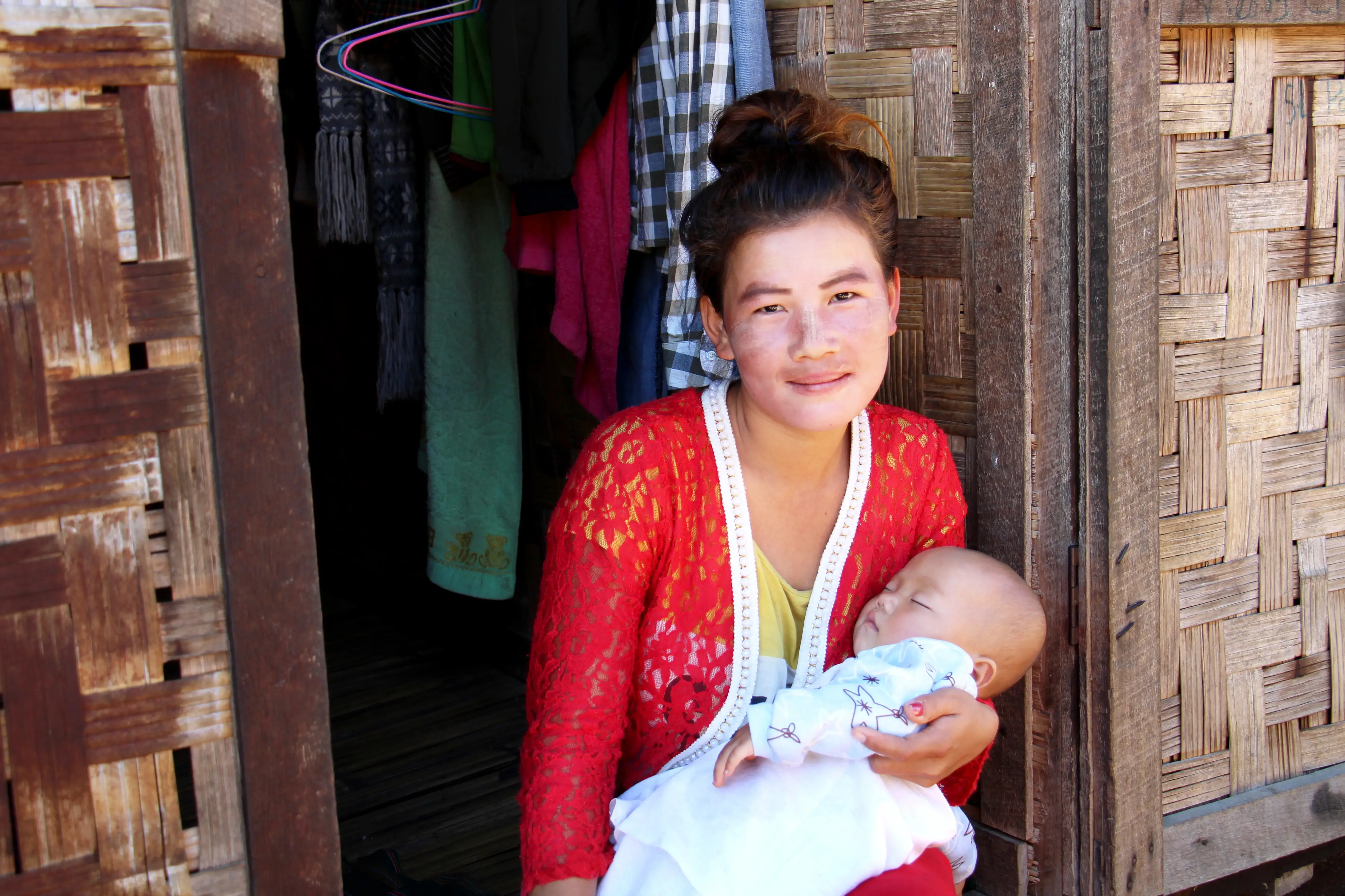 Safe pregnancies for Kachin’s displaced mothers as mobile clinics reach deep into camps